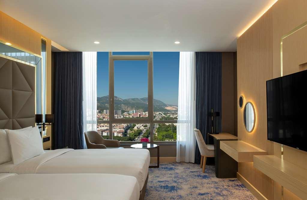 Hotel Doubletree By Hilton Manisa Camera foto