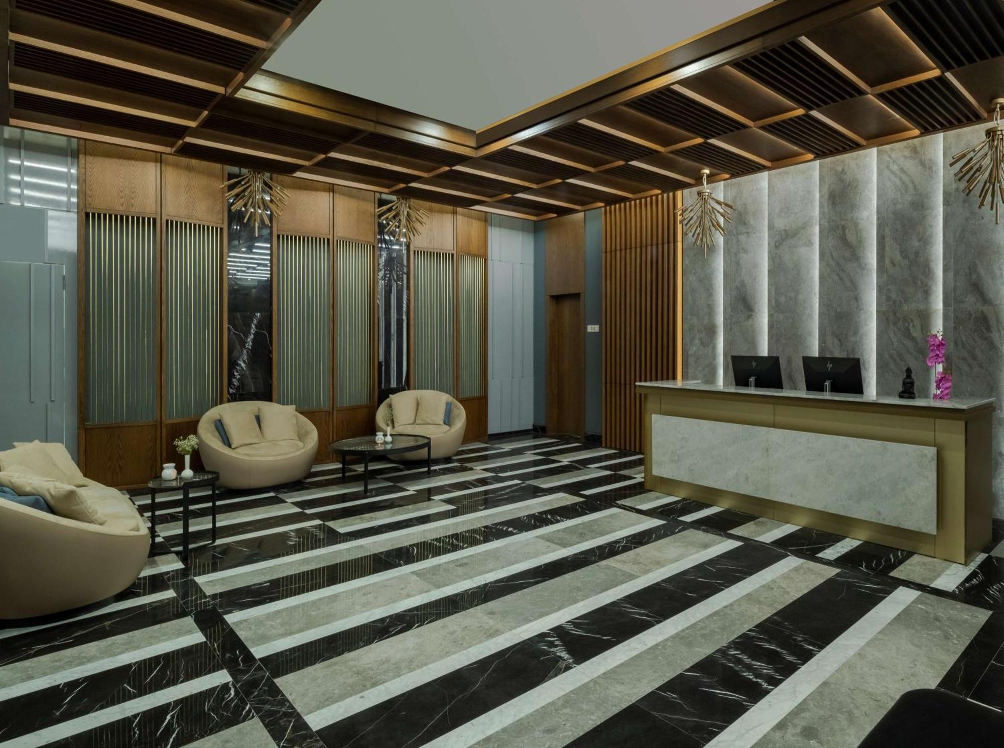 Hotel Doubletree By Hilton Manisa Esterno foto