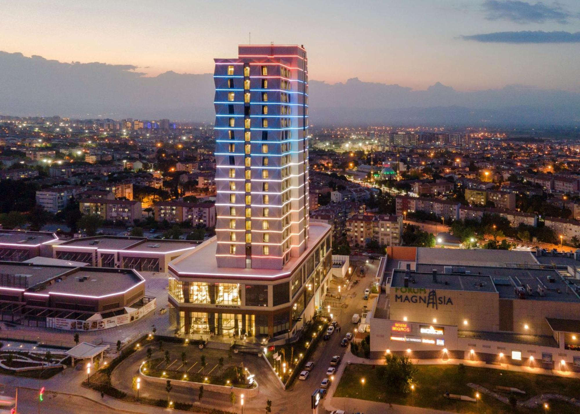 Hotel Doubletree By Hilton Manisa Esterno foto