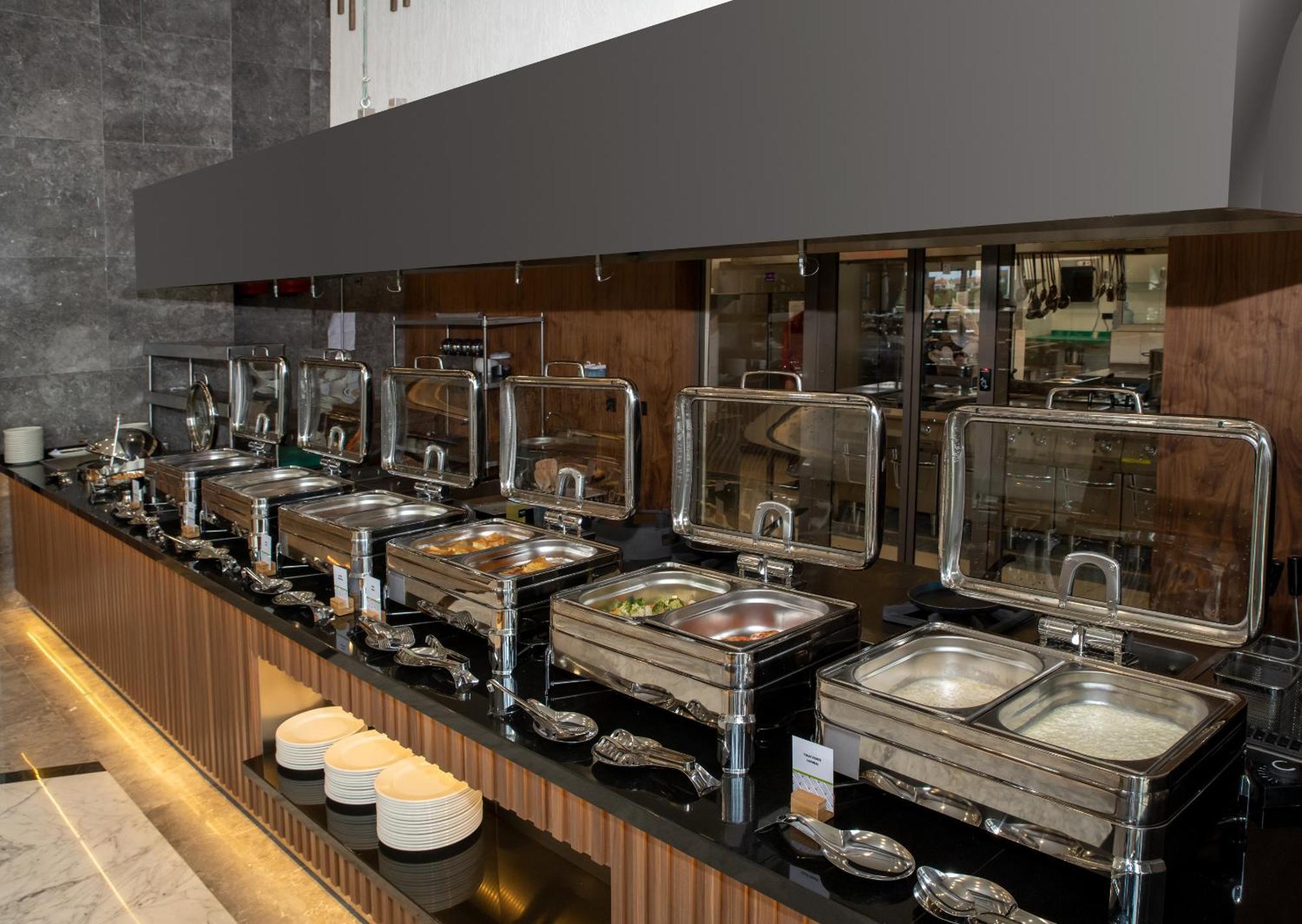 Hotel Doubletree By Hilton Manisa Esterno foto
